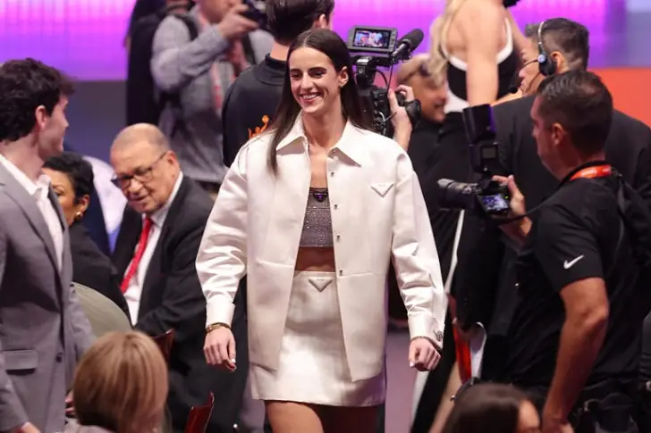 All about Caitlin Clark dress worth $17,000 for 2024 WNBA draft.