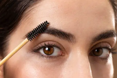 Mascaras DO Make Your Eyelashes Fall Out – Here’s Why