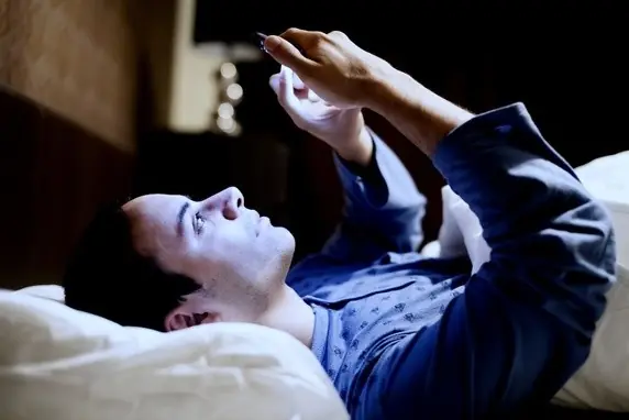 Using gadgets before bedtime