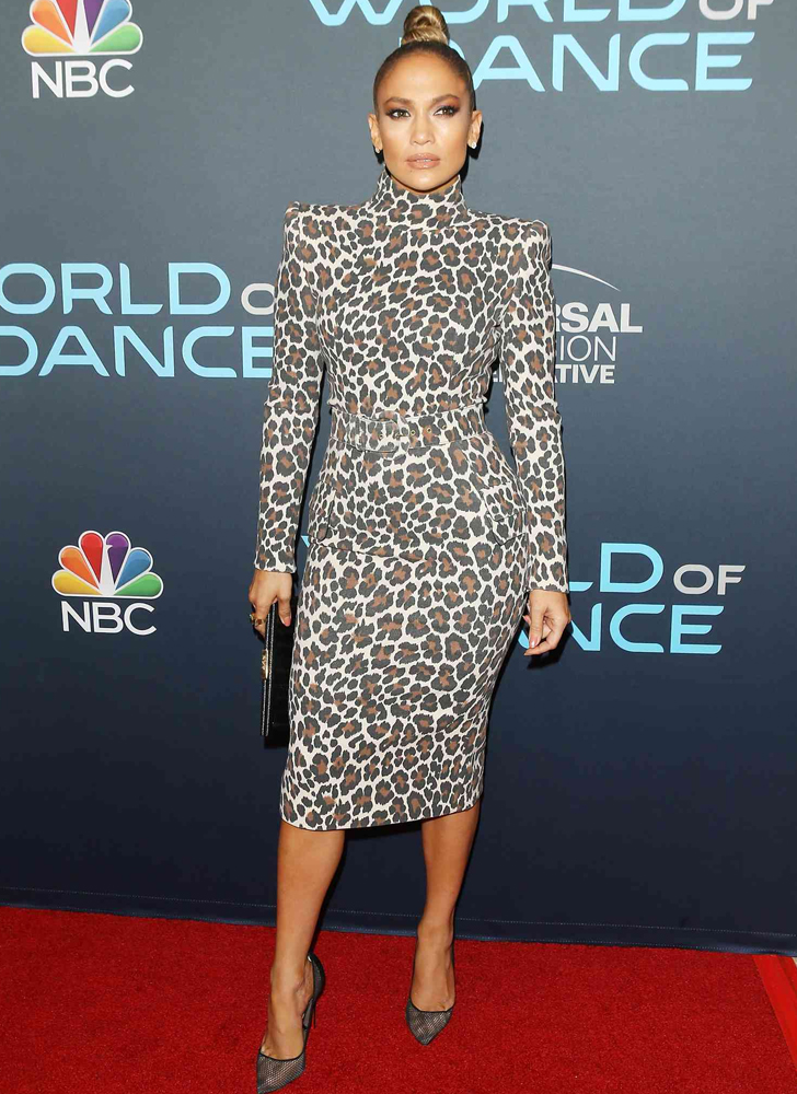 Jennifer Lopez – 5’4½”, 136 Pounds